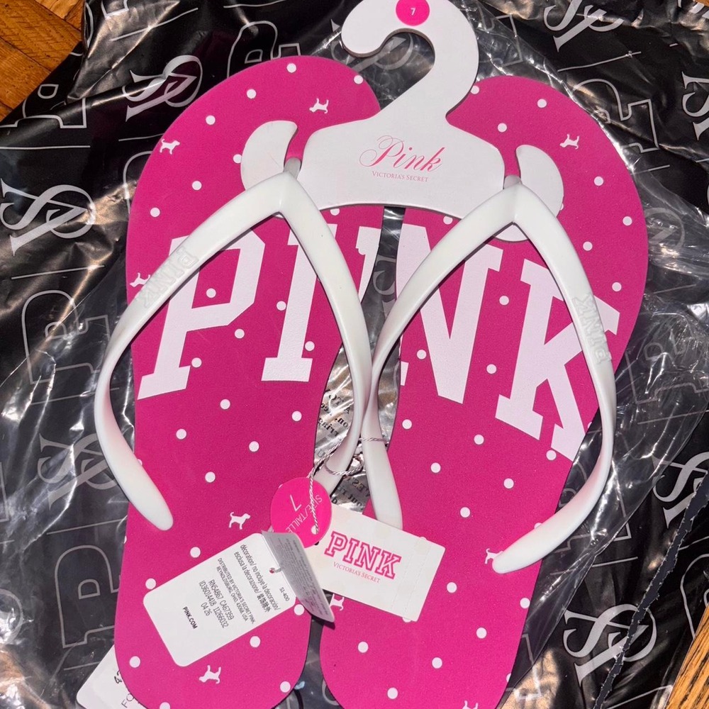 Victoria's Secret PINK pink flip flops with white polka dots 'PINK' Size 7